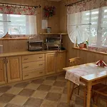 Oda ve Kahvaltı Dziubas Z Jacuzzi & Sauna 3*