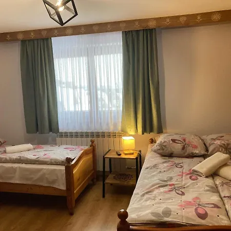 Dziubas Z Jacuzzi & Sauna Bed & Breakfast 3*