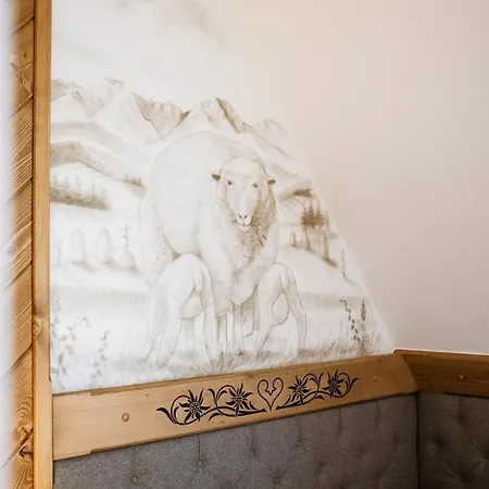 Dziubas Z Jacuzzi & Sauna Bed & Breakfast 3*