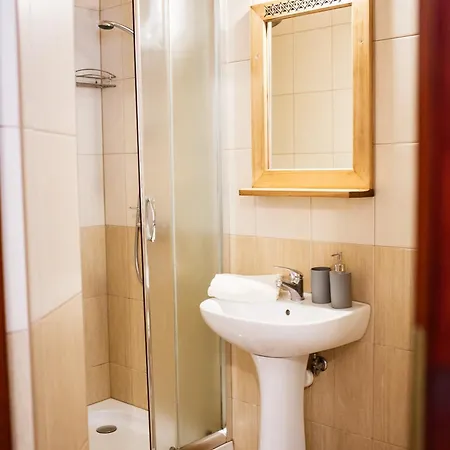 住宿加早餐酒店 Dziubas Z Jacuzzi & Sauna Ciche Małe