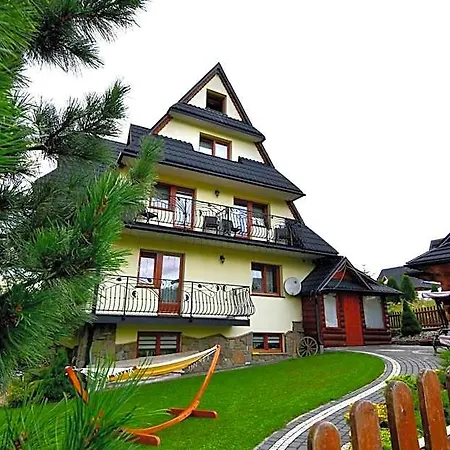 Dziubas Z Jacuzzi & Sauna 住宿加早餐酒店 3*