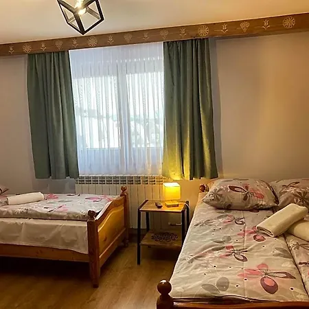 住宿加早餐酒店 Dziubas Z Jacuzzi & Sauna 3*