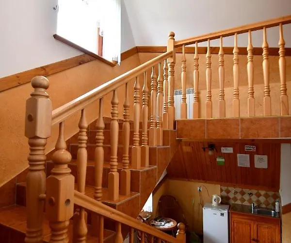 Nocleg ze śniadaniem Dziubas Z Jacuzzi&sauną Małe Ciche