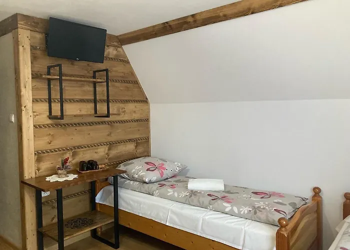 Nocleg ze śniadaniem Dziubas Z Jacuzzi&sauną Małe Ciche